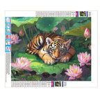 Das Tigerbaby im Duft der Lotusblüten - Diamond Painting